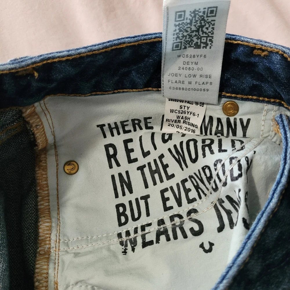 True Religion Joey Low Rise Flare Jeans with Vintage Distressing 30/30 - Picture 7 of 9